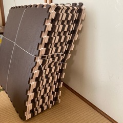 【至急】ジョイントマット　57×57センチ　25枚の画像