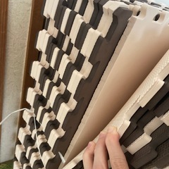 【至急】ジョイントマット　57×57センチ　25枚の画像