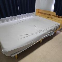 ベットフレーム、マットレスの画像
