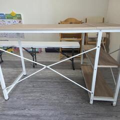 オフィス、学生用デスクの画像
