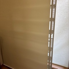 突っ張り本棚マガジンラックの画像