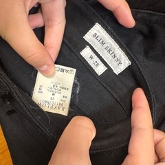 黒パンツ　レディースの画像