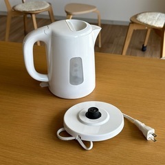 【美品】 ニトリ電気ケトル　1Lの画像
