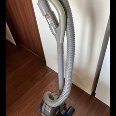 紙パック式　掃除機の画像
