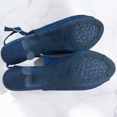 glacier パンプス ネイビー バックストラップ オープントゥ 23.5cmの画像
