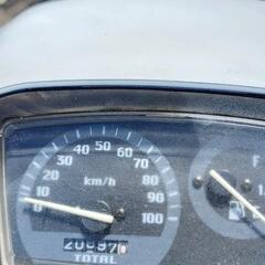 ２人乗りOK！【SUZUKI】2st アドレスV100 CE13A 型  新品バッテリー、プラグ交換済み・自賠責２年付き・一通りのメンテナンス(不具合消耗品は新品パーツ交換済み)・ナンバー登録も無料で行います。　乗車するにあたって全てコミコミ！！税込ジャスト！！販売価格！！の画像