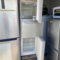 お薦め品‼️ガラスドア‼️冷凍/冷蔵切替室搭載‼️ツインバード3ドア冷凍冷蔵庫2019年の画像