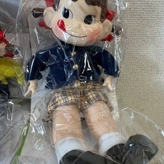 1000円/新品未開封♪不二家/おすわりペコちゃんおまとめ4点/バースデーペコ/シェフペコ/デニム衣装ペコ/おでかけ衣装ペコ/10079-01
の画像