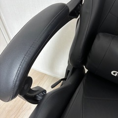 【美品】ゲーミングチェア(GOWINS)の画像