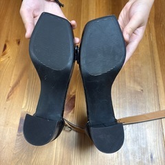 GU Mサイズ　レディース　ヒールサンダルの画像