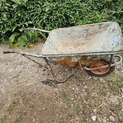一輪車(ネコ)　深型　中古の画像