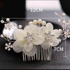 8000円　ヘアアクセ　ブライダル　キラキラ　シルバー　　ヘアアクセサリー　結婚式　花　華やかの画像