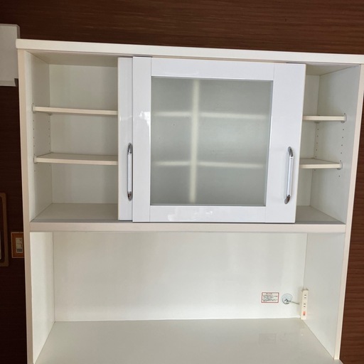 コンセント付き収納棚