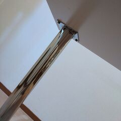 ディノスで購入した白テーブルの画像