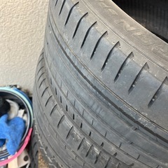 タイヤ2本の画像
