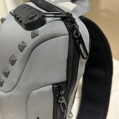 ボディバッグ ワンショルダー メンズ 盗難防止 旅行 レディース 撥水 斜め掛け USB充電ポートの画像