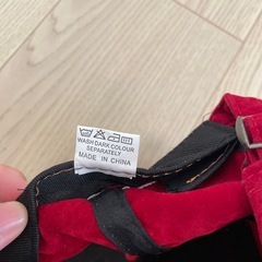 レディース　ベロア素材のキャップの画像