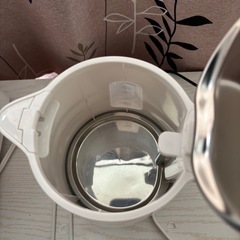 電気ケトルの画像