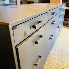【武蔵小山店】ビンテージ メタルチェスト サイドワゴン スチールキャビネット スチールワゴン 工業系家具 インダストリアル家具 スチール家具 アイアン家具 スチール収納 メタル収納 工具ワゴン 書類キャビネット 書類ワゴン レトロ家具 昭和レトロ ヴィンテージ家具 ビンテージワゴン スチールラック キャスター付き収納 ガレージ収納 サロン什器 作業台横ワゴン デスクサイドワゴン そで机 引出し 工具入れ metal steel cabinet drawer side wagon industriの画像