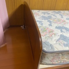 セミダブルベッド
の画像
