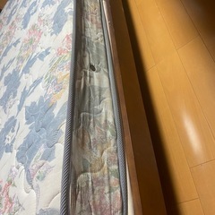 セミダブルベッド
の画像