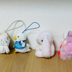 ぬいぐるみ　ストラップ　うさぎ　アヒル　ふわりぃ　クマ　4点セットの画像