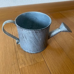 ブリキ　植木鉢　プランター　ジョーロの画像
