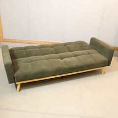 NOCE(ノーチェ)よりコーデュロイ素材のソファベッドTM-190616です。深みのあるグリーンのファブリックがナチュラルな脚部と相まって北欧スタイルやカフェテイストのインテリアとの相性が抜群♪の画像