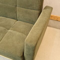 NOCE(ノーチェ)よりコーデュロイ素材のソファベッドTM-190616です。深みのあるグリーンのファブリックがナチュラルな脚部と相まって北欧スタイルやカフェテイストのインテリアとの相性が抜群♪の画像