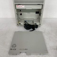 【TOA】トーア ワイヤレスアンプ カセットプレーヤー WA-1802C 100V マイク付き 通電確認済 ハンドマイク 現状品 Y1939の画像