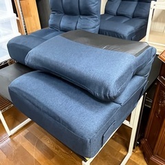 激安販売!! セット割可!! ニトリ ネイビー つながる ポケットコイル座椅子 リクライニング座椅子の画像