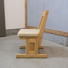 ヒノキ、杉無垢家具の専門メーカーhinoki craft(ヒノキクラフト)のSDiキッズチェアです。高さ調整可能で成長に合わせてジャストサイズでお使いいただけます🎵軽量で耐久性にも優れた学習椅子♪の画像