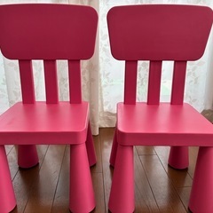 IKEA イケアのMAMMUT マンムット 子ども用 テーブルと椅子の画像