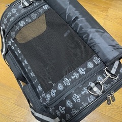 ペット用キャリーバッグ  ナスカン２つ、　キャスター付き　【ペットパラダイス】の画像