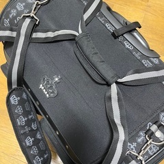 ペット用キャリーバッグ  ナスカン２つ、　キャスター付き　【ペットパラダイス】の画像