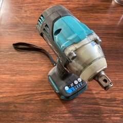 ①マキタ TW300D インパクトレンチ　12.7角 の画像