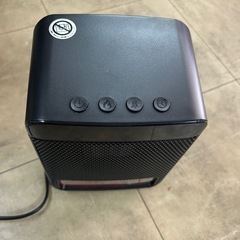良品　ファンヒーター セラミックヒーター 2秒速暖 1200W ヒーター 足元 オフィス 暖房器具 セラミックファンヒーター 風量2段階 LCD表示 の画像