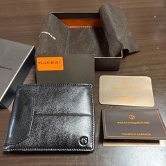 新品未使用ナザレノ
ガブリエル二つ折り短財布の画像