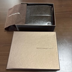 新品未使用ナザレノ
ガブリエル二つ折り短財布の画像