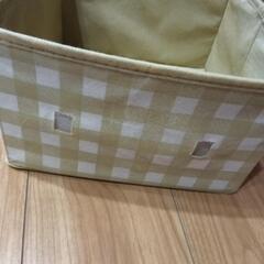 折りたたみ式　布製収納箱２つの画像