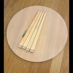 IKEAダイニングテーブル 円卓の画像
