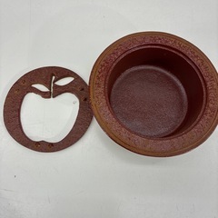 リユースのサカイ東金店　未使用品！南部鉄器灰皿　りんご　TJ13496の画像