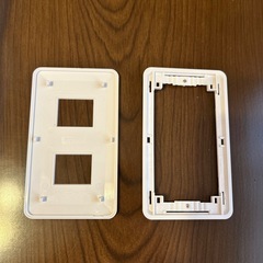コンセントカバー2個用ホワイト【新品・未使用】の画像
