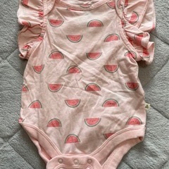 ジャンパルーと女の子洋服セットの画像