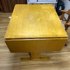 伸縮テーブルの画像