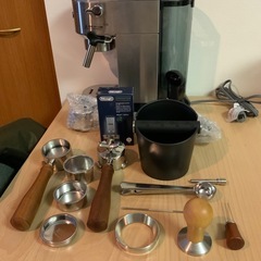 コーヒーメーカー　エスプレッソ　デロンギ　delonghi dedica ce680mの画像