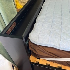 ニトリ　棚付きスノコベッド　シングル　マットレス付きの画像