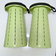 【折りたたみチェア】2個と【モバイルバッテリー】のセットの画像