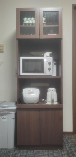 キッチン収納　食器棚