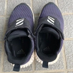adidas  18cmの画像